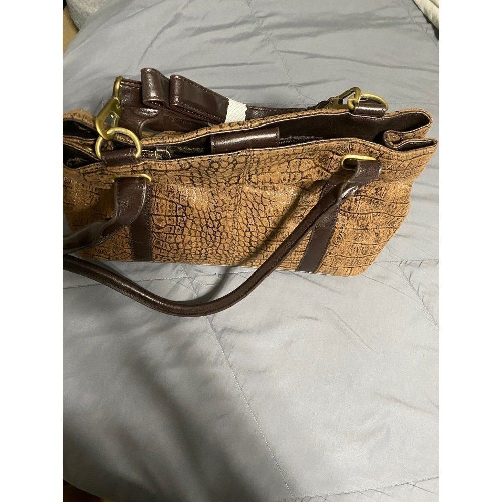 Gal distressed harness purse - Picture 2 of 5